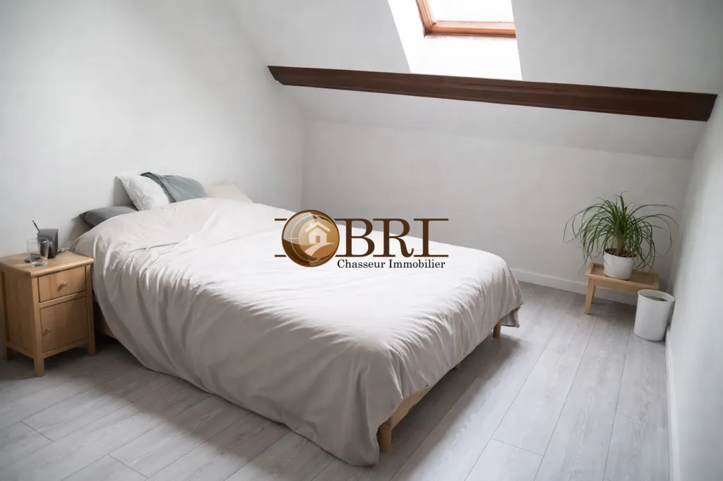 Chambres - Duplex Rénové avec Balcon à Voiron