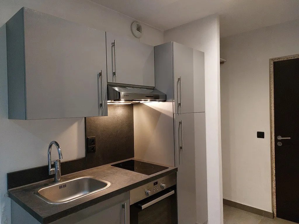 Cuisine - Studio avec Balcon en Centre-Ville