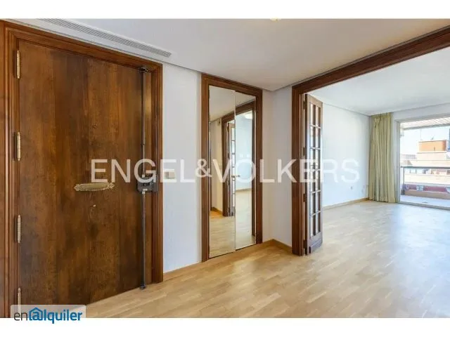 Toad - Apartment with Terrace in Extramurs, Valencia