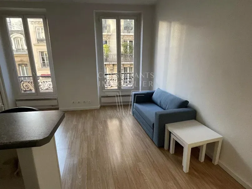 Séjour - Appartement Lumineux avec Cave à Paris 16ème