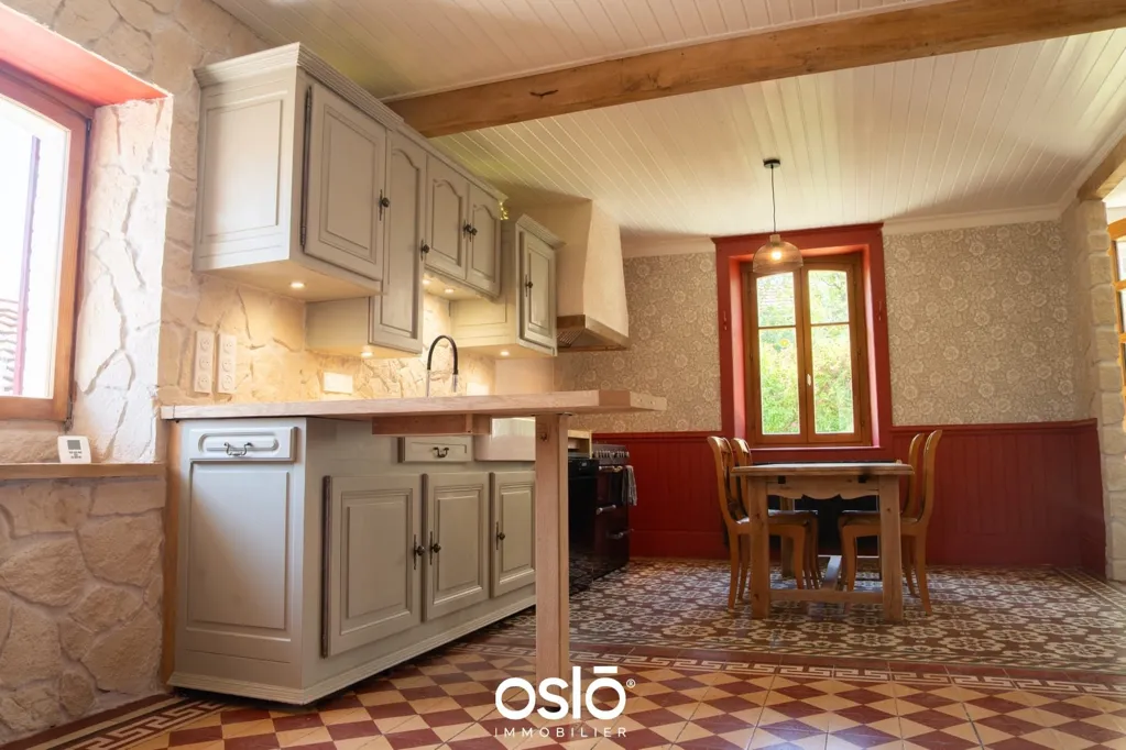 Cucina - Rustic House with Garden in Luxiol