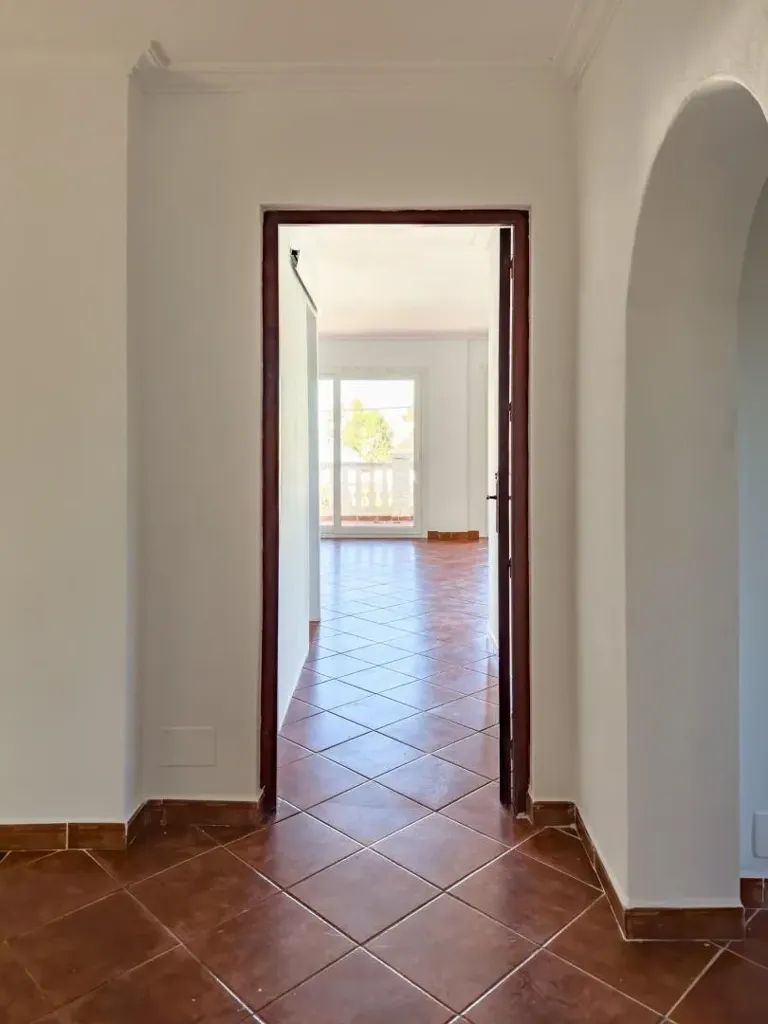 hallway_entrance