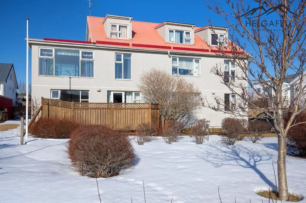 Maison 18 pièces à Seltjarnarnes