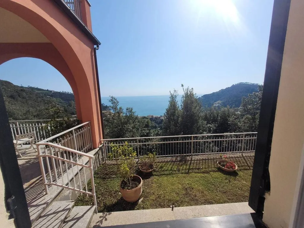 Rõdu - Luxury Villa with Panoramic View in Bonassola