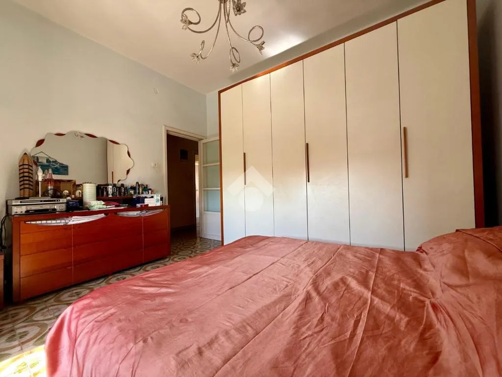 Chambres - 3-Room Apartment with Balcony in Bitonto