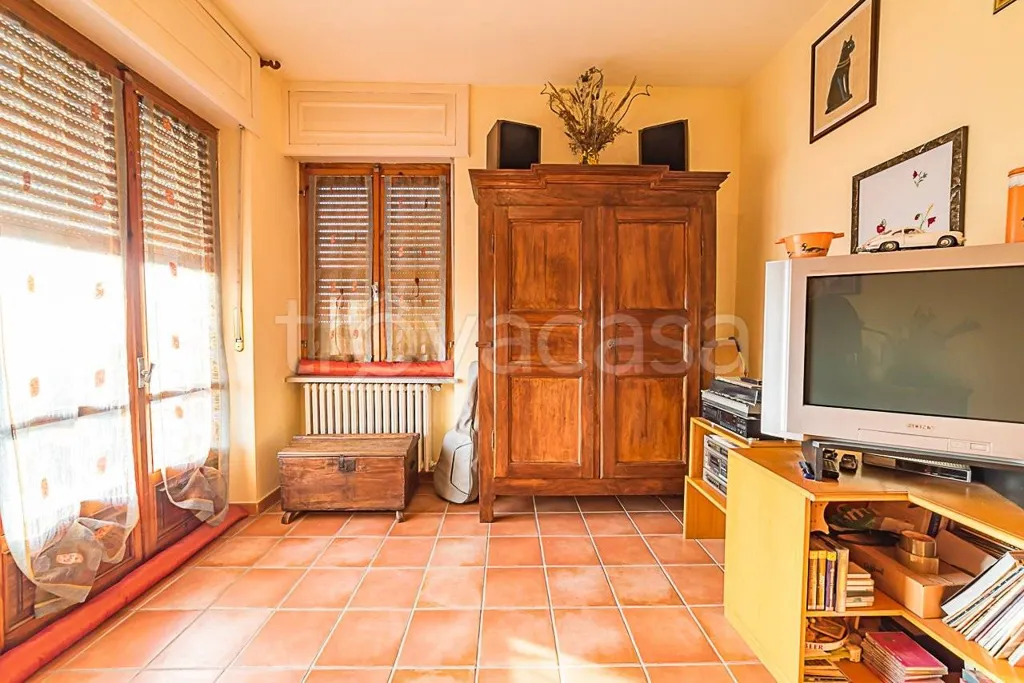 Séjour - Villa with Garden in Faule, Piemonte