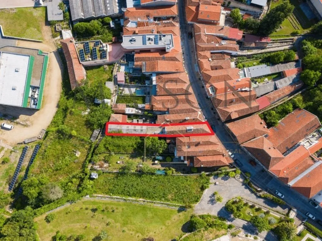 Vue aérienne - Historic House with Commercial Space in Penafiel