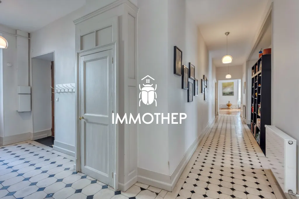 hallway_entrance