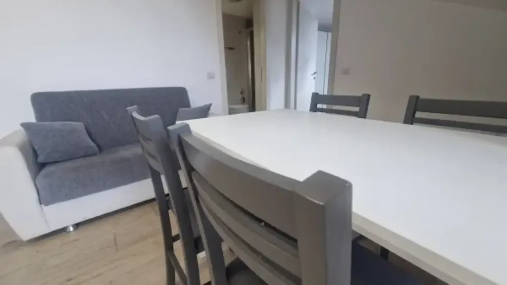 Salle à manger - Newly Built Apartment with Terrace in Ciampino