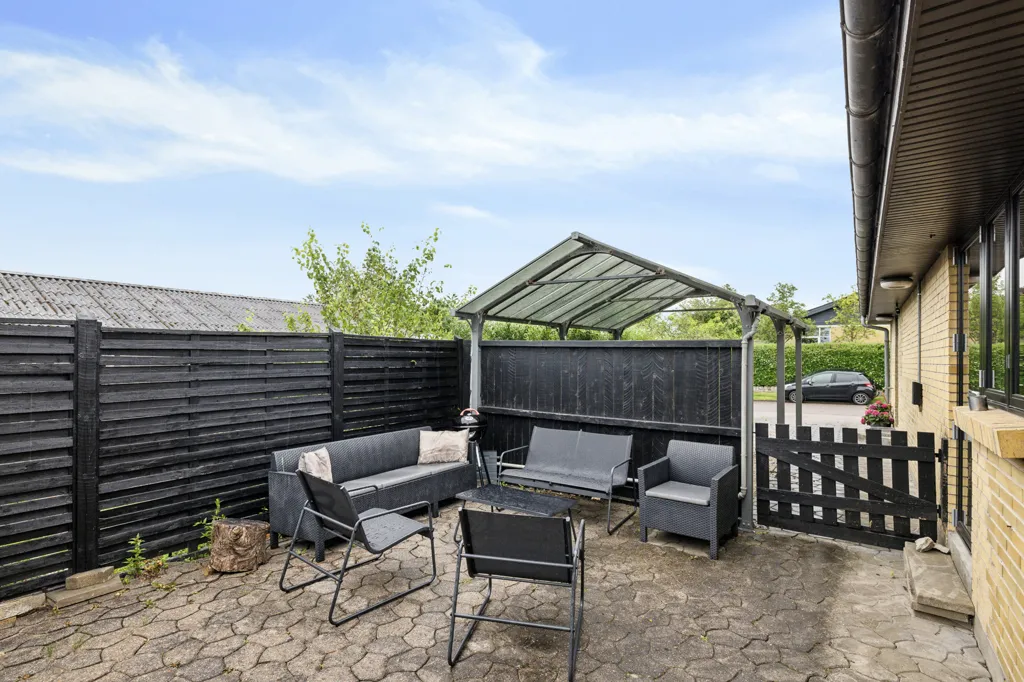 Garden - Maintained Family Villa in Viborg