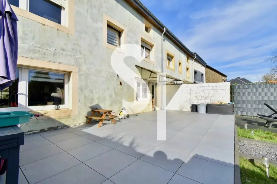 Aed - Renovated Terraced House with Garden in Messancy