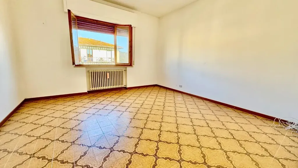 Pièces - Spacious 4-Room Apartment in Castelfiorentino