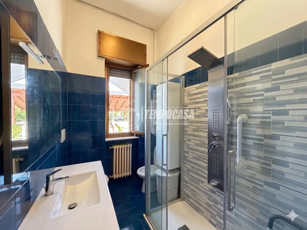 Salles de bain - Villa with Pool in Merate