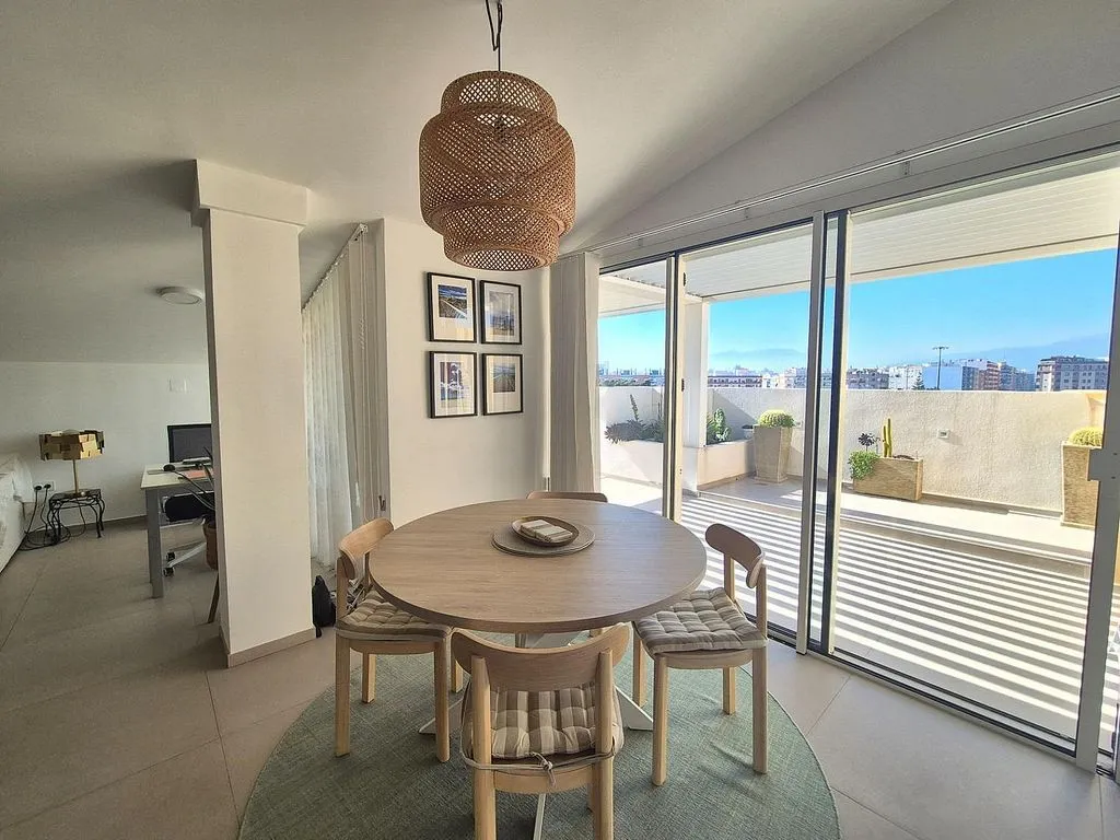 Comedor - Ático duplex con terraza en Carrer de l'Estatut Valencià