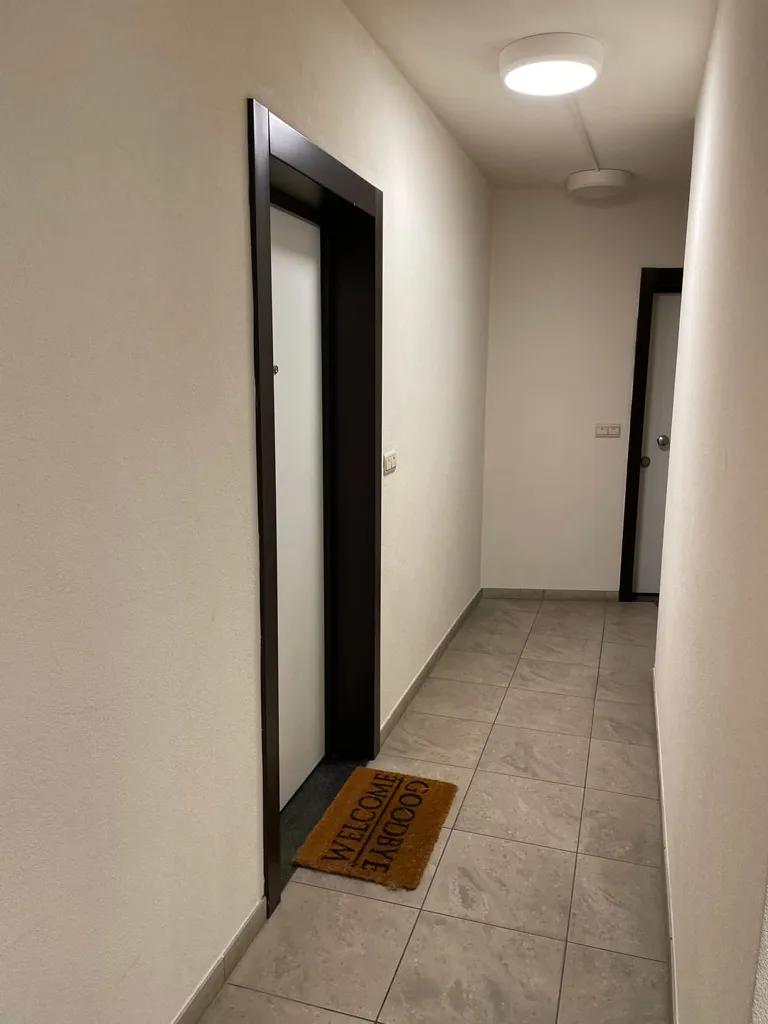 hallway_entrance
