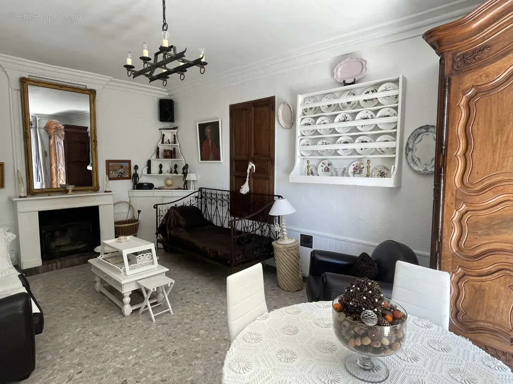 Elutuba - Historic Property with Pool and View near Vaison