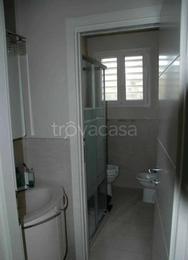 Salles de bain - Ground Floor Apartment with Private Garage in Cervia
