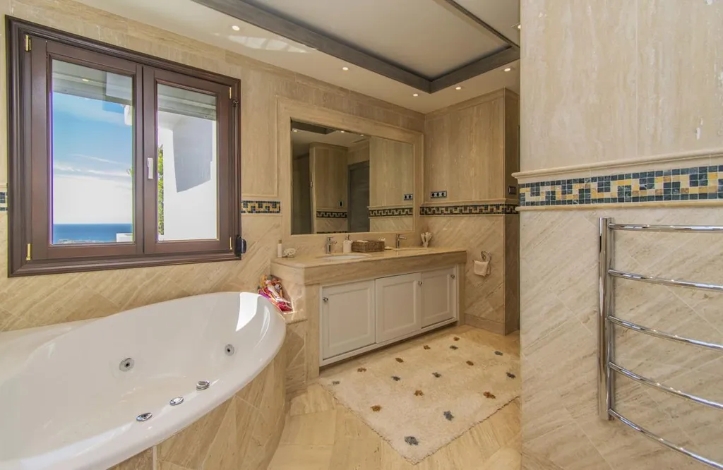 Vannitoad - Luxury Apartment with Sea Views in Marbella
