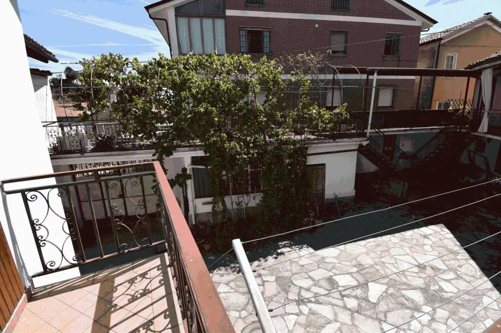 Jardin - Independent House with Terrace in Monteu Roero
