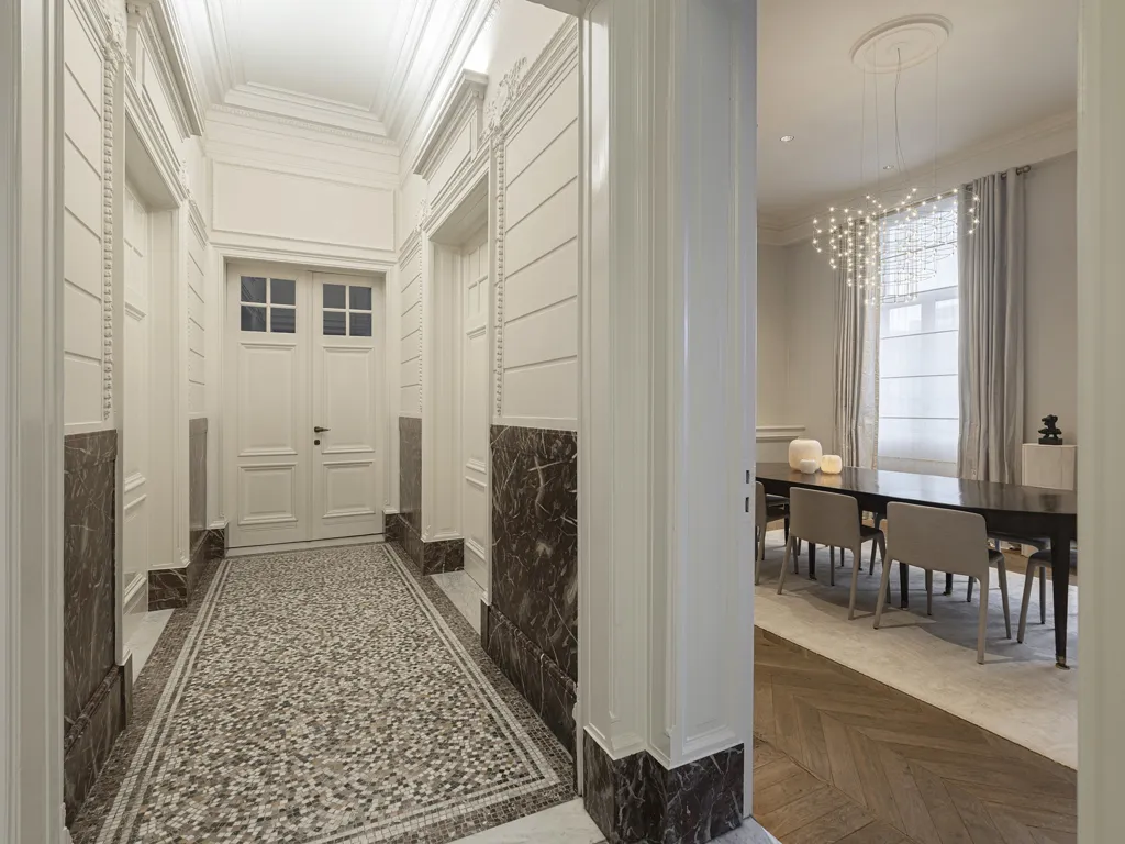 hallway_entrance