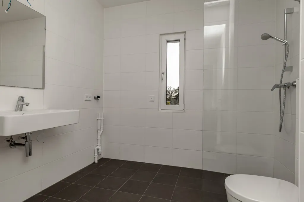 Bagni - Corner House with Garden in Utrecht