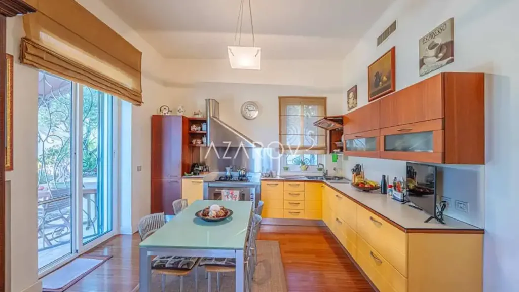 Cuisine - Villa with Sea View in Sanremo