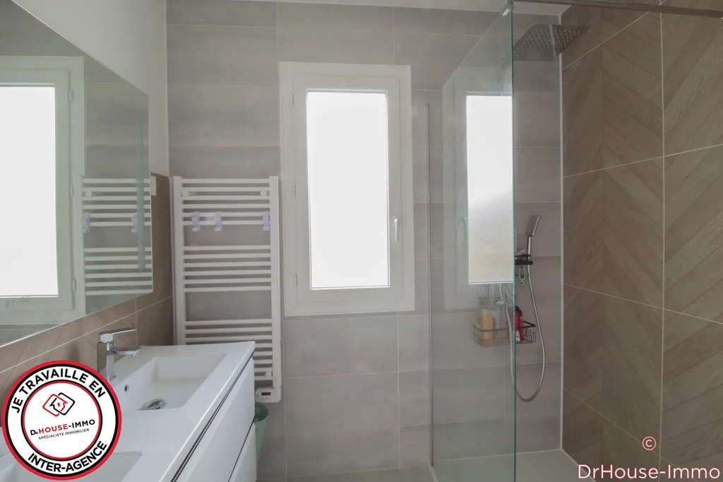Salles de bain - Maison Contemporaine avec Vue sur les Champs à Beynes