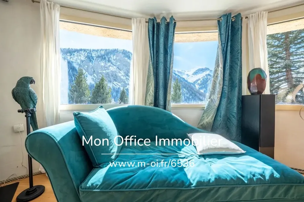 Séjour - Appartement Rénové avec Jardin à Saint-Véran