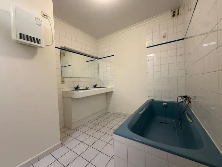 Vannitoad - Townhouse in Central Tielt
