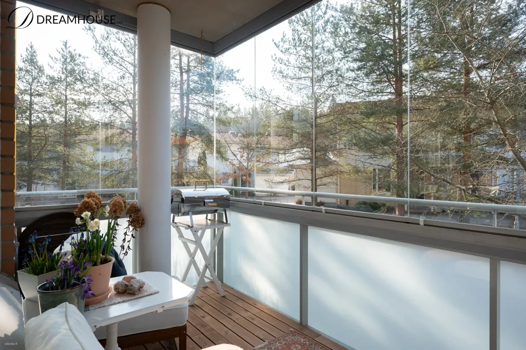Balcon - Apartment with Balcony and Sauna in Espoo