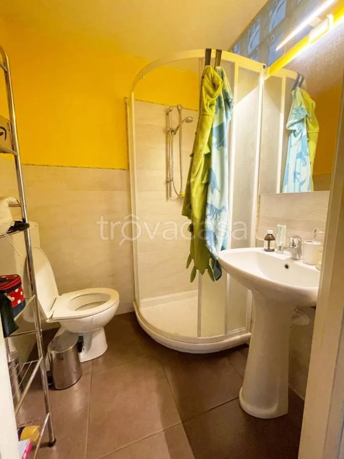 Salles de bain - Luxury Apartment with Balcony in Cantalupa