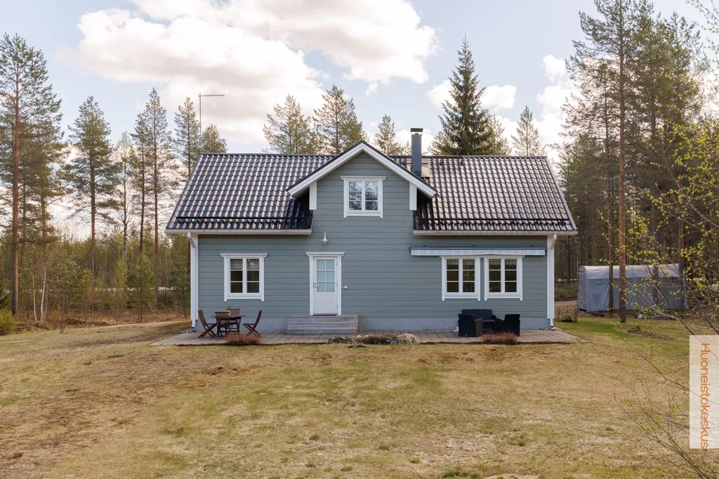 Välivaade - Mammutti Log Cabin with Sauna in Kiiminki