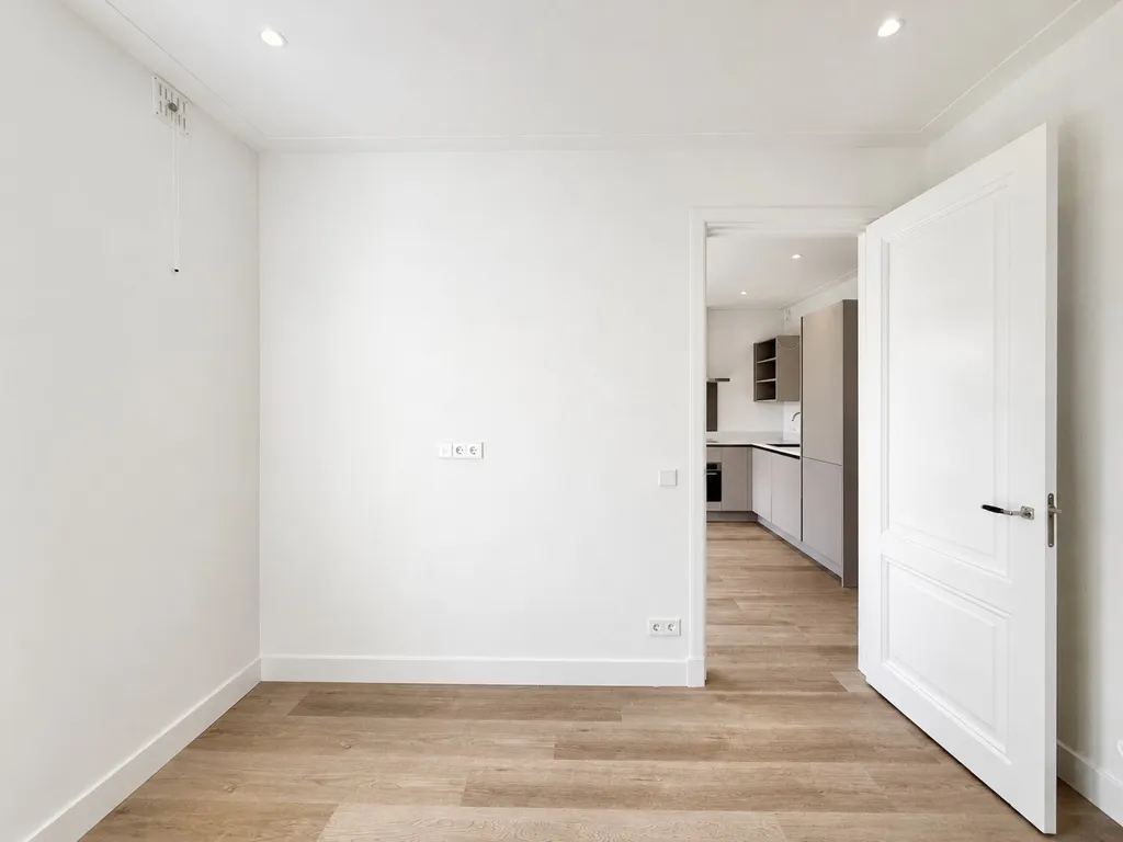 Pièces - Furnished Apartment with Balcony in Amsterdam