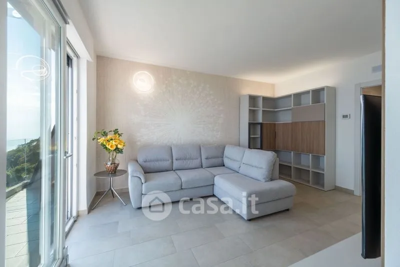 Elutuba - Modern Villa with Lake View in Pollino