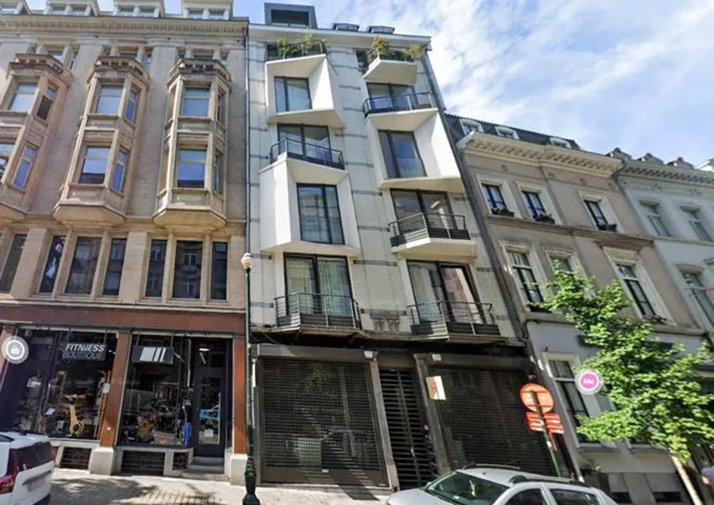 Välivaade - Recent Multi-Unit Building with Terrace in Central Brussels