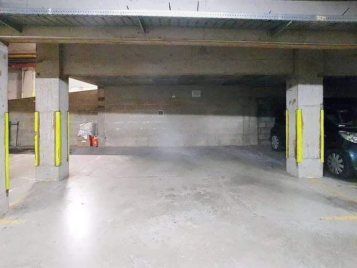 Garage - Townhouse in Waterloo, London