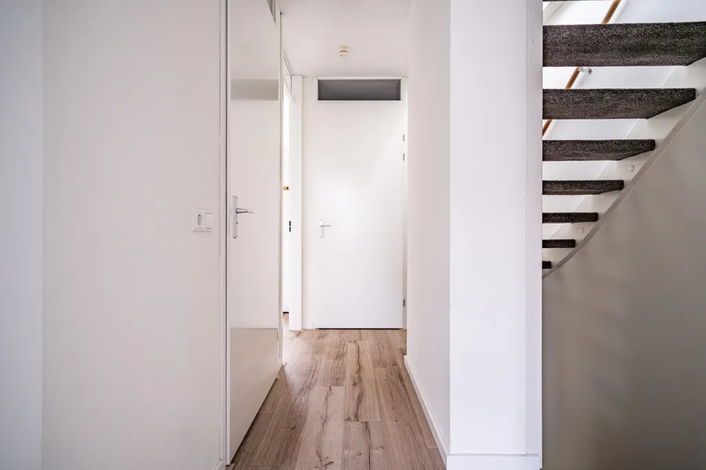 Hallway - Corner Apartment with Extra Mezzanine in Leiden