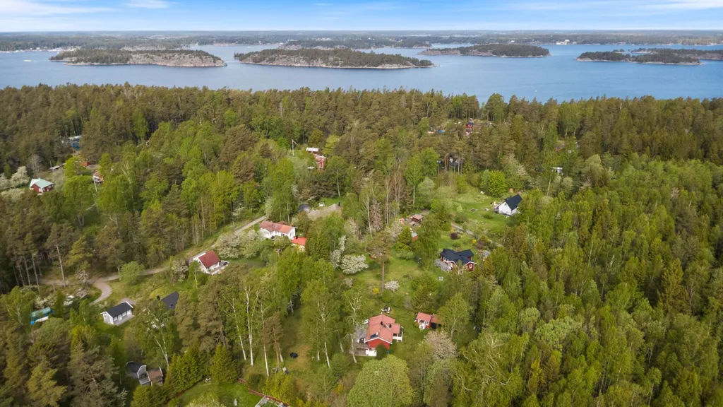 Vista aerea - Well-Maintained Cottage with Garden in Runmarö