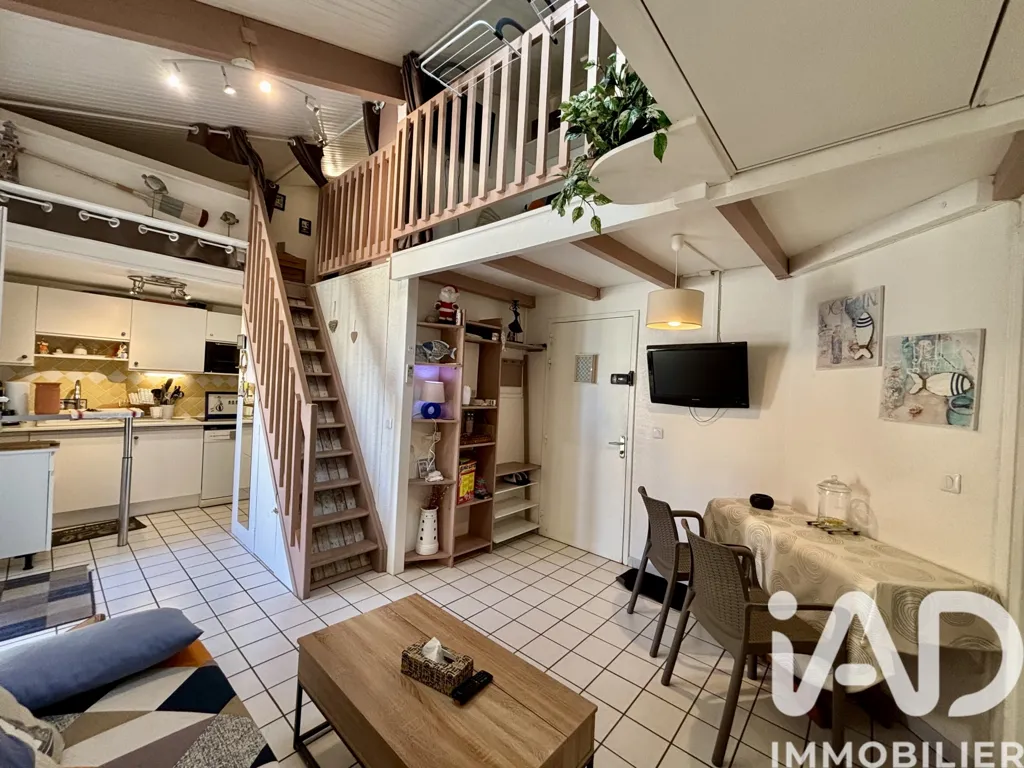 Séjour - Duplex avec Terrasse et Parking à Port Leucate