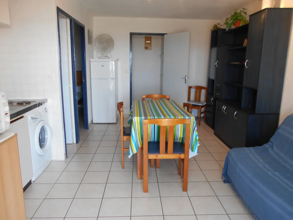 Salle à manger - Appartement avec loggia face à la mer à Résidence Les Maisons de la Mer