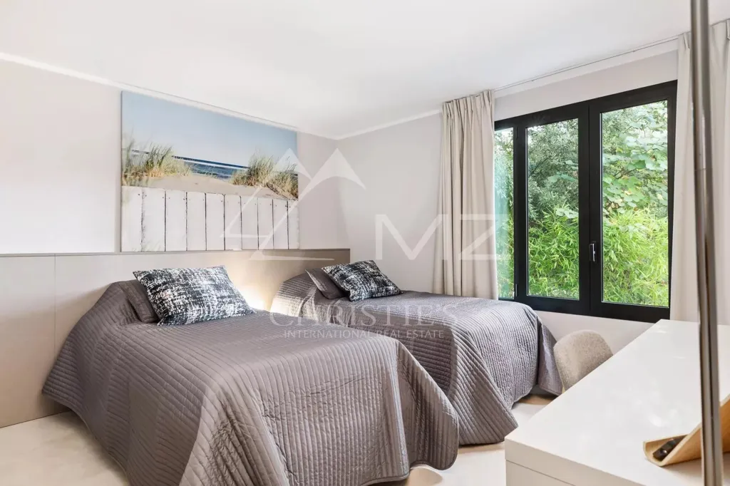 Chambres - Villa Moderne avec Piscine à Cannes