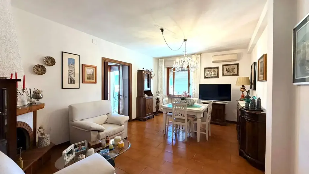 Elutuba - Apartment with Terrace in Calcinaia