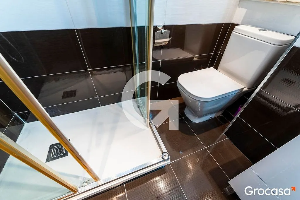 Salles de bain - Penthouse with Terrace in Pubilla Cases