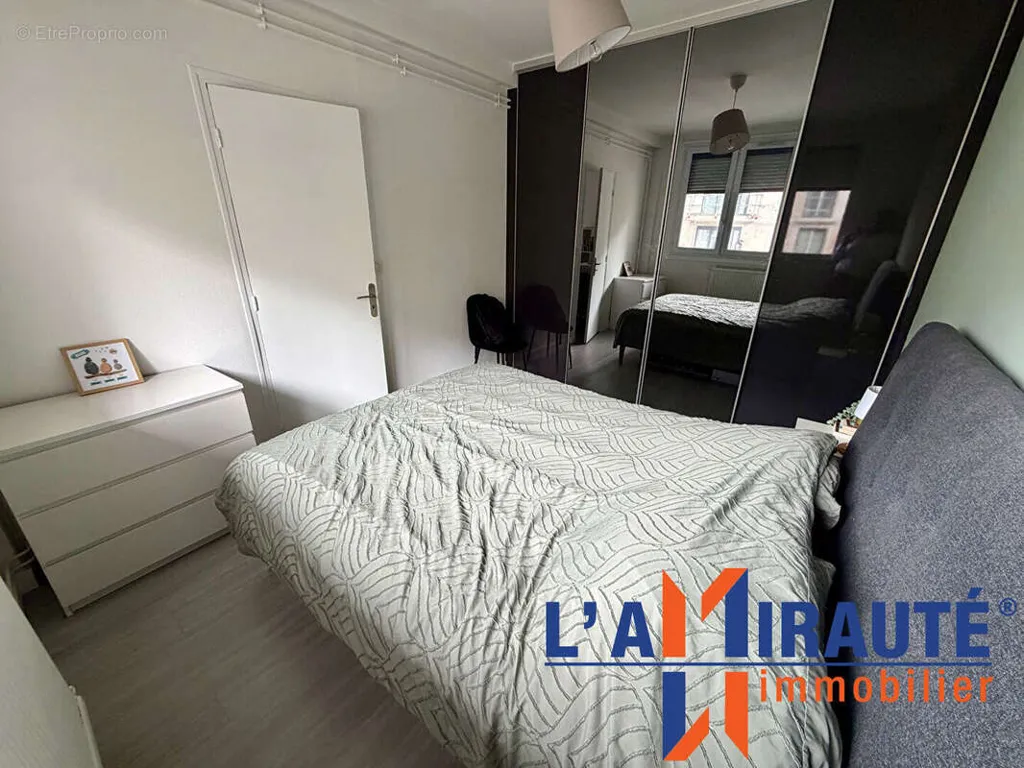 Chambres - Appartement Spacieux avec Parking à Sartrouville