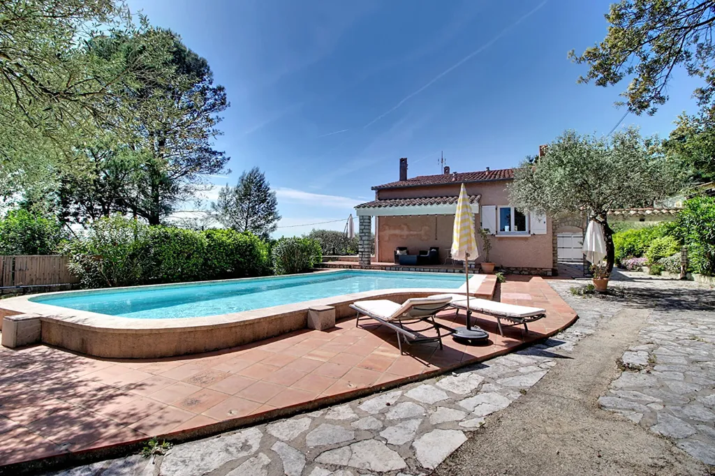 Piscine - Maison Rénovée avec Piscine à Lorgues