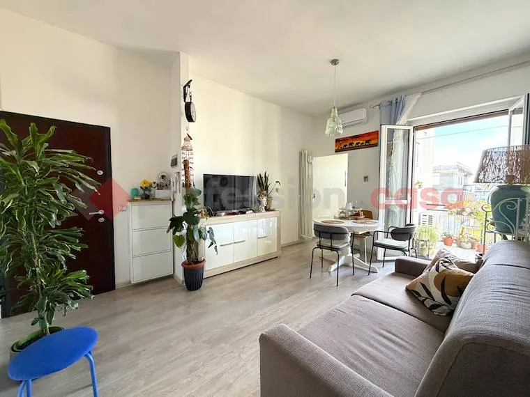 Elutuba - Rearranged 2-Bedroom Apartment in Cesano Boscone