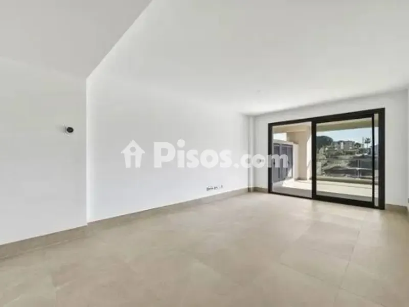 Living Room - Contemporary Flat with Pool in Casares Costa