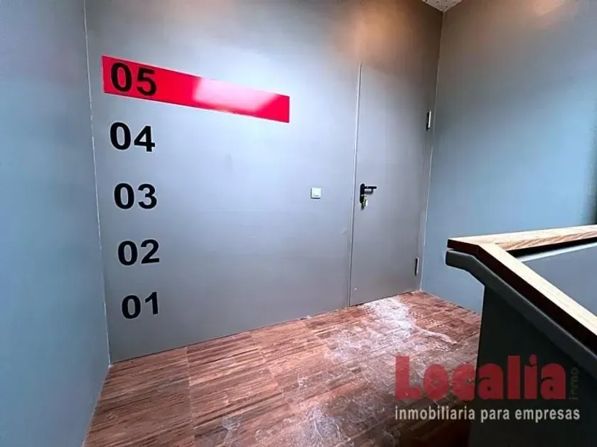 Esik - Modern Office Building in Torrelavega Centre