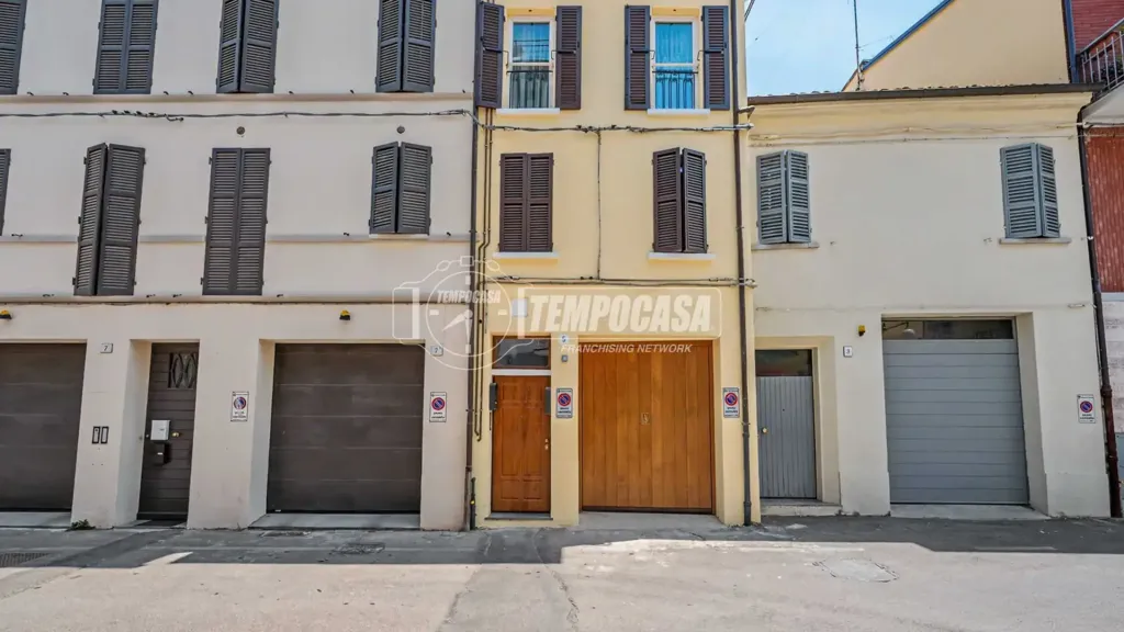Välivaade - Central Flats with Balcony in Faenza