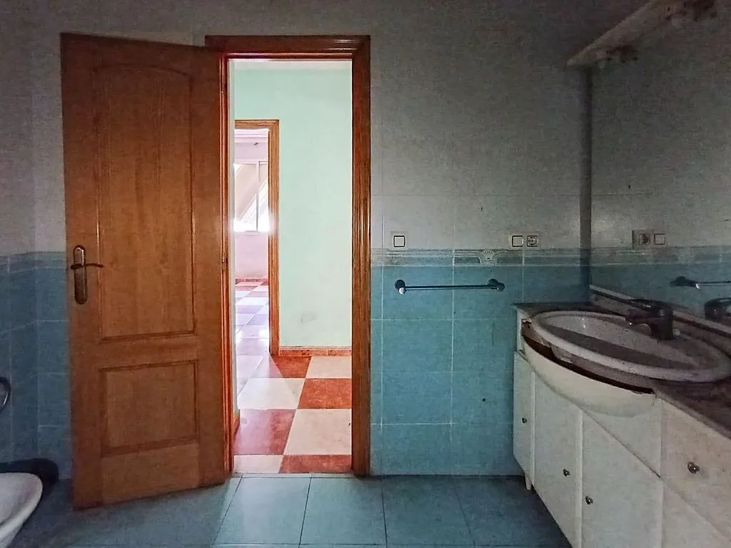 Vannitoad - Ground Floor Flat for Renovation in Almoines